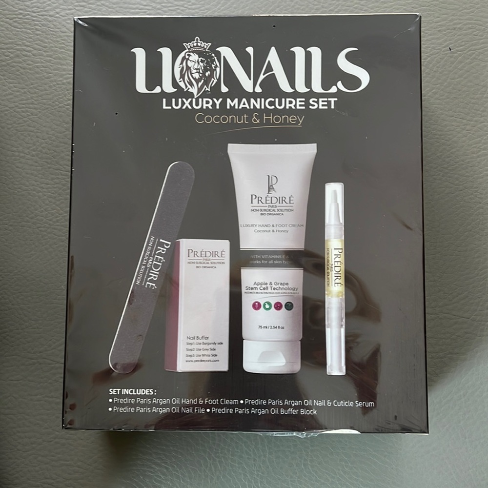 Lip nails luxury manicure set